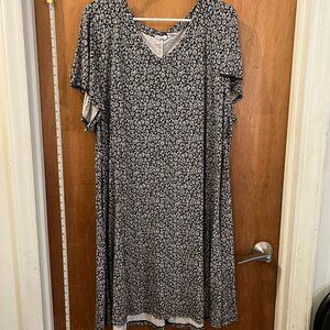 Size 3X - Lucky Brand - Black and White Floral Short Sleeve Dress